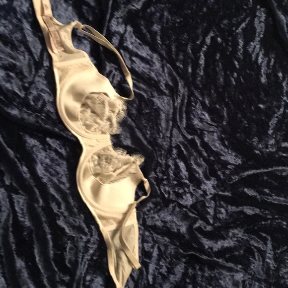 Unlined VS Bra - Picture 4 of 4